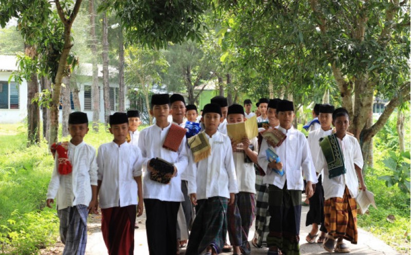 Nur Ul Ilmi Planggsar-i